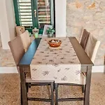 Sanja דירה *