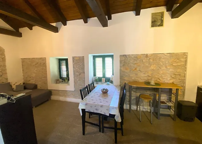 Апартаменты Sanja Врси